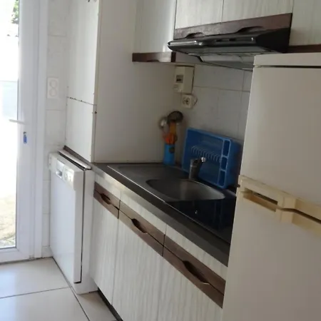 Maisonnette Pres De La Pour 4 Personnes, Animaux Sur Demande *